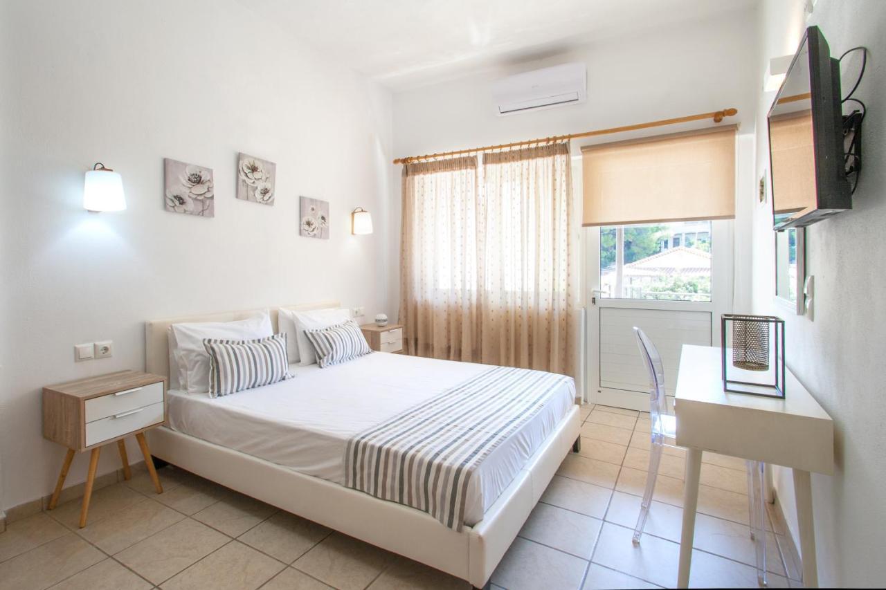 Angelos Studios Vromolimnos Стая снимка